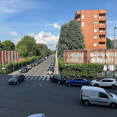 Confortevole Appartamento Milán Exterior foto
